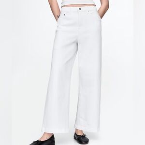 GAP White High-Rise Ankle Jeans